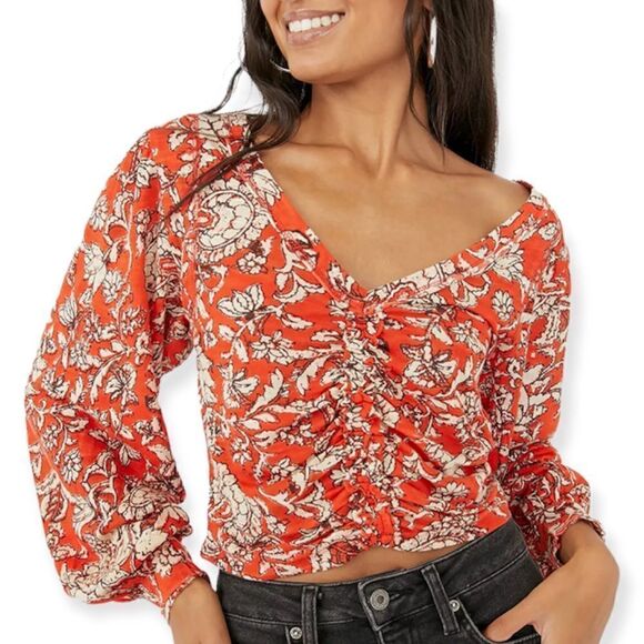 Free People NWT Red/White Floral Say The Word Ruched Long-Sleeve Top Size Small - Picture 1 of 8